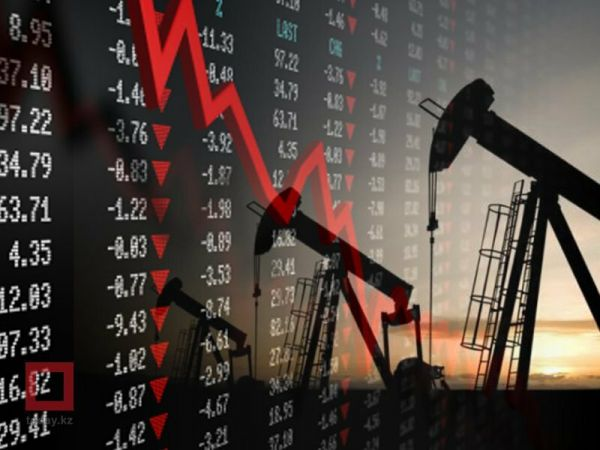 Нефть возобновила обвал на данных о переполнении мировых хранилищ