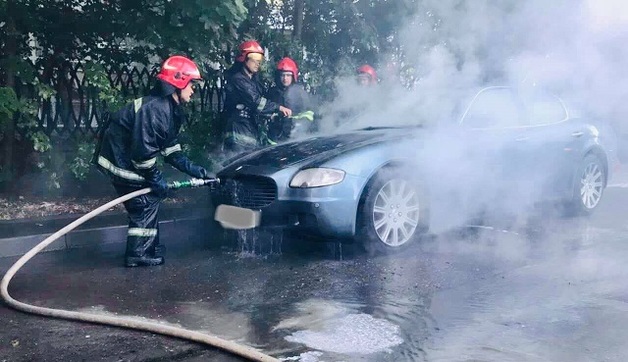 Во Львове загорелся элитный Maserati