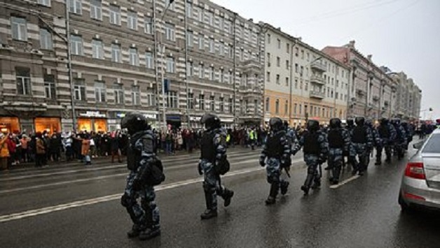 Арестован первый напавший на полицейского на митинге в Москве 23 января