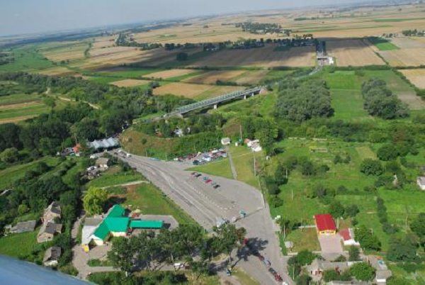 Митників «Устилуга» затримали на хабарі