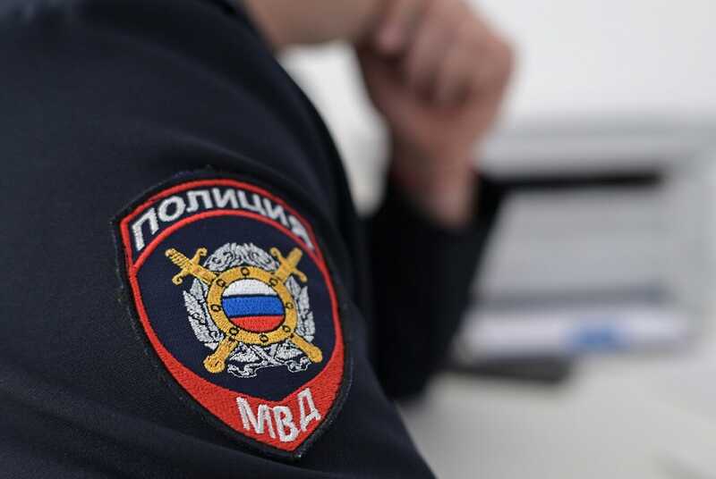 В Подмосковье женщина попыталась вынести из магазина дорогой парфюм