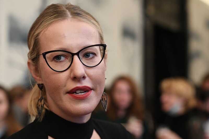 На Каннском фестивале Собчак поразила публику своим нарядом, который стоил миллион рублей
