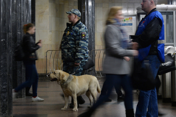 В Москве эвакуировали станцию метро из-за сладкого подарка