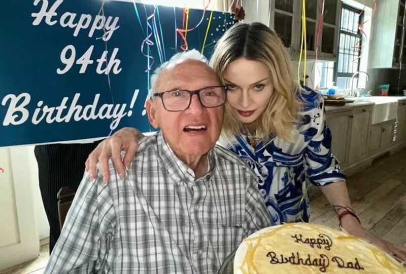 Певица Мадонна поделилась семейными фотографиями с празднования 94-летия своего отца