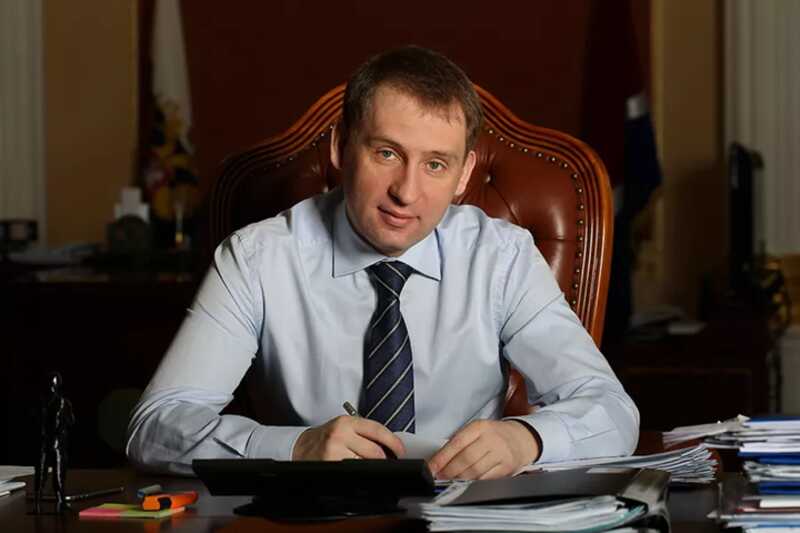 Из-за действий Макановой и Козлова Министерство природных ресурсов оказалось вовлечено в коррупционный скандал, связанный с откатами и злоупотреблением служебным положением