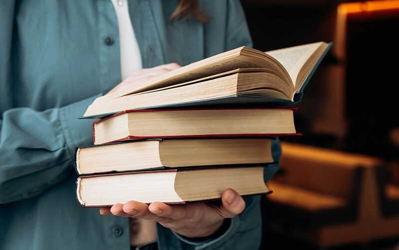 Россияне начали чаще интересоваться книгами о посттравматическом стрессовом расстройстве и управлении гневом