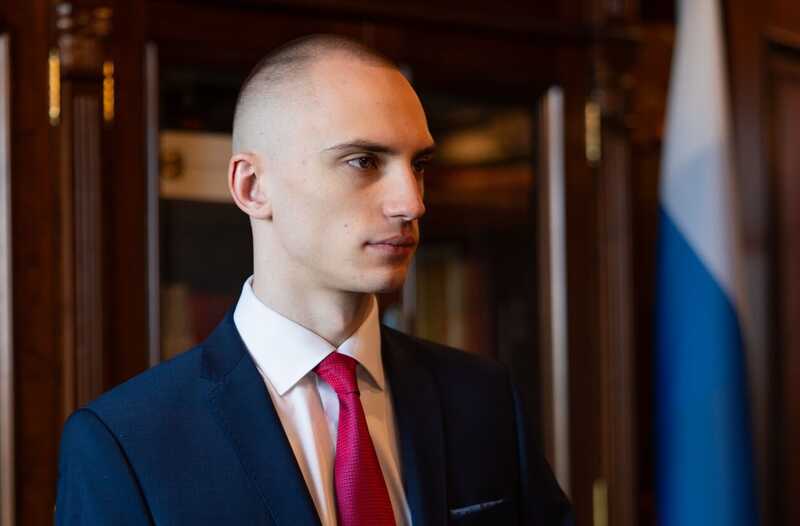 "Самый молодой политик России" удалил видео с его сопровождением ДПС после вмешательства Валентины Матвиенко