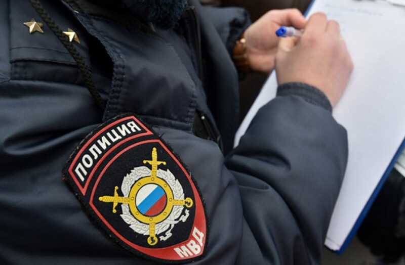 В Москве девушка получила пинок в спину из-за отказа познакомиться