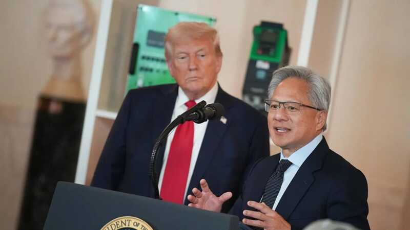 Трамп ослабил технологические санкции против Китая под влиянием лоббистов Nvidia и Сакса