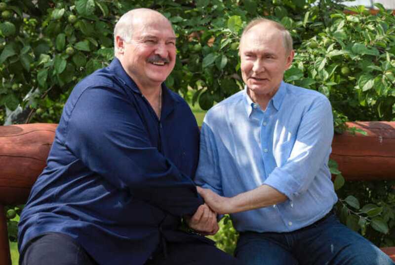 Путин, Кабаева и Лукашенко провели время с семьей и детьми на яхтах ФСО на Валааме