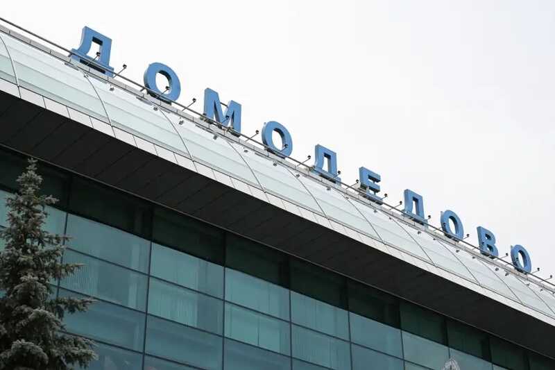 Работники Домодедово потеряли 80% заработка после смены владельца