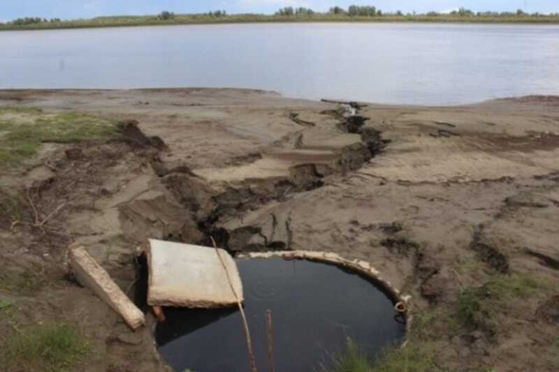 Власти Нижневартовского района позволили сброс канализационных вод в Обь