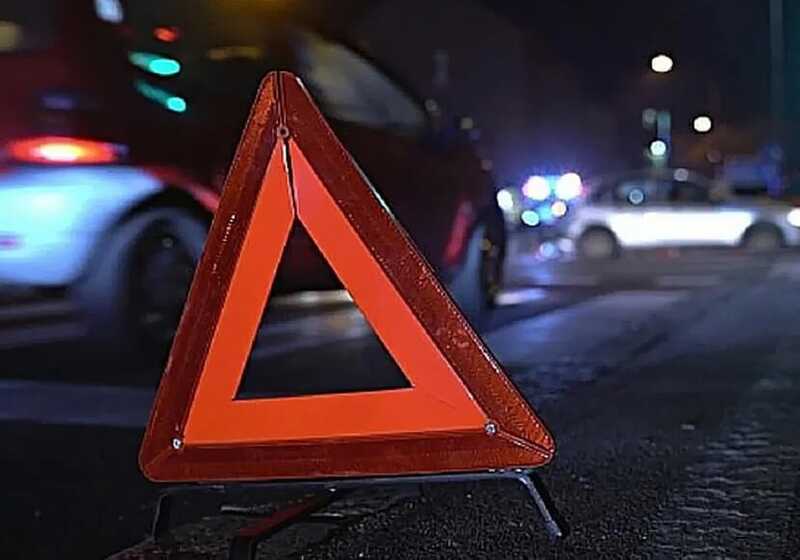 В Петербурге маршрутка столкнулась с внедорожником: есть пострадавшие