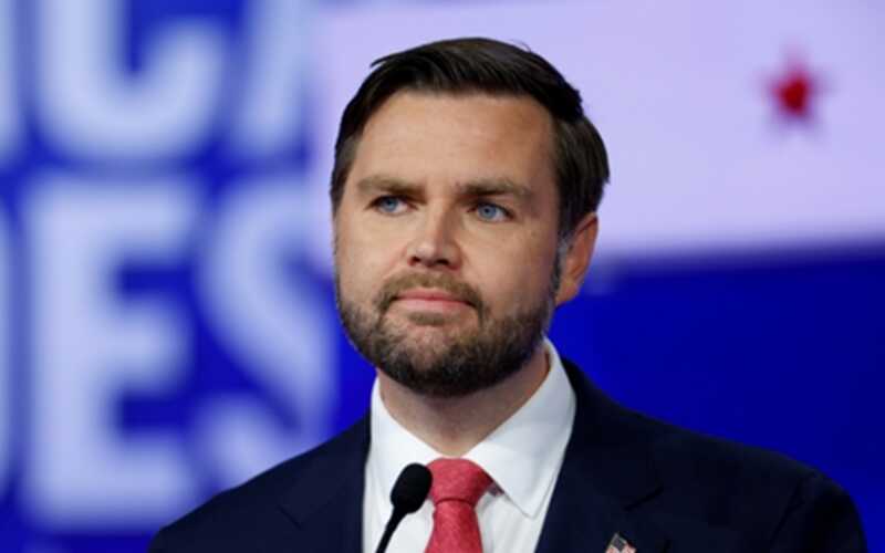 Вэнс отметил значимость участия России в переговорах по обеспечению безопасности Украины