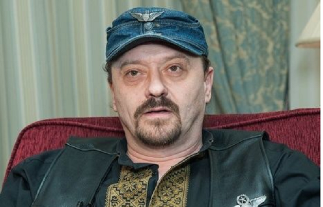 Поярков: Ты, Дорн, сука, очень символично и не зря давал свое интервью в белых тапках!