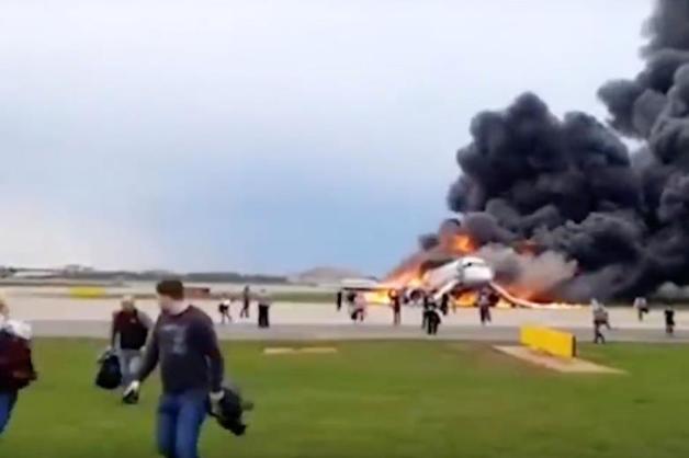 Вице-премьер Борисов рассказал о сильных перегрузках SSJ 100 при катастрофе в Шереметьево